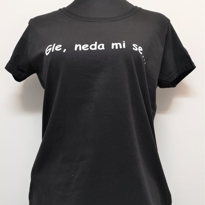 GLE NE DA MI SE MAJICA